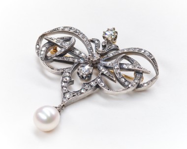 Broszo-wisior Secesja, ok. 1900 r., złoty z diamentami i perłą